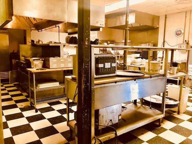 1605 N Stephenson Ave, Iron Mountain, MI 49801